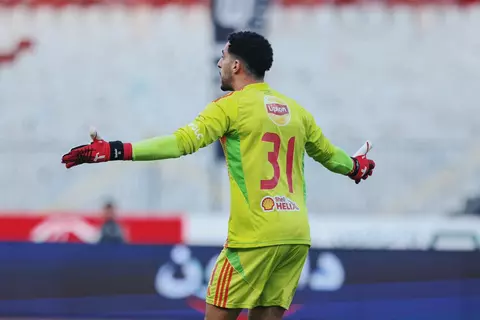 4 شباك نظيفة في 5 مباريات.. ماذا قدم مصطفى شوبير مع الأهلي بالدوري؟ 